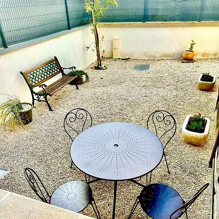 Appartement T2 Avec Terrasse Et Cour Кавайон Екстер'єр фото